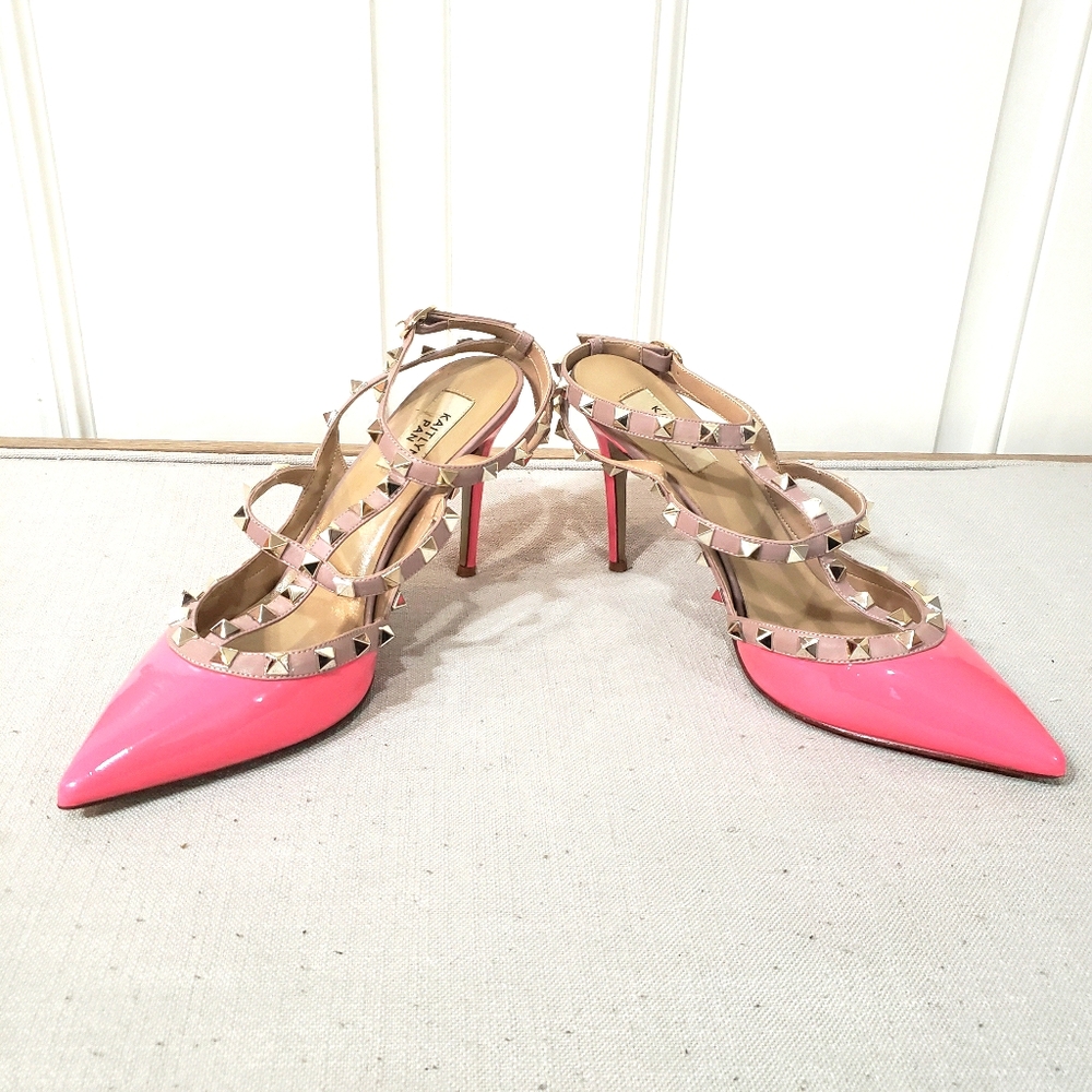 Kaitlyn Pan Rockstud Pink Leather Pointed-Toe Heels - Picture 2 of 13